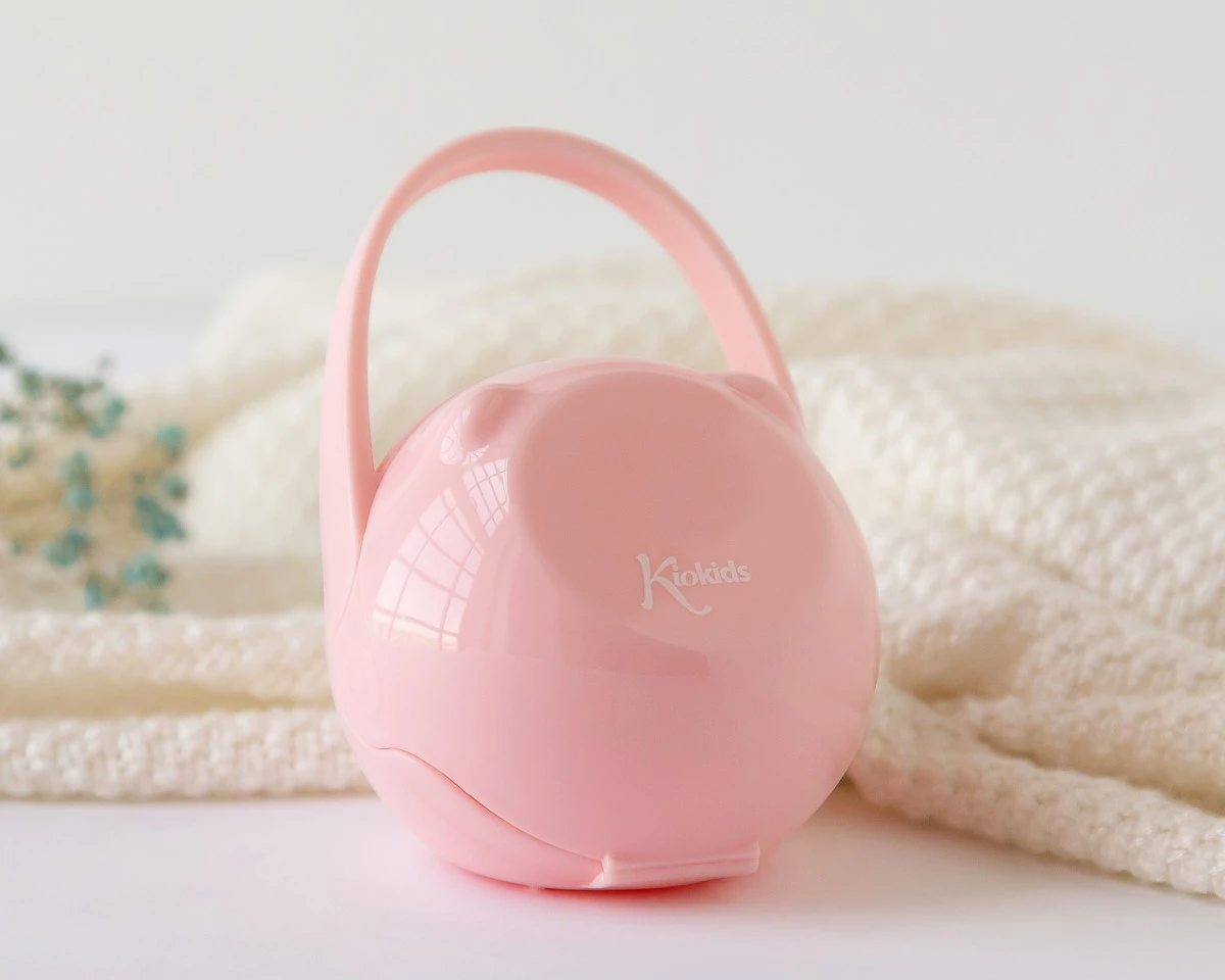 Portachupetes con gancho rosa